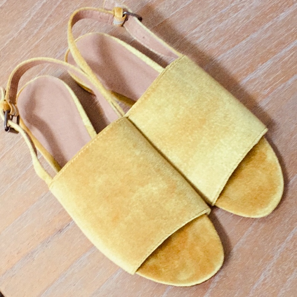 Like new!!Velvet Madewell Sandals